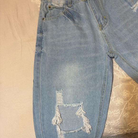 Mom Jeans Ripped High Waist SHEIN Size Medium. Waist 29-30 Inches. - Picture 5 of 16